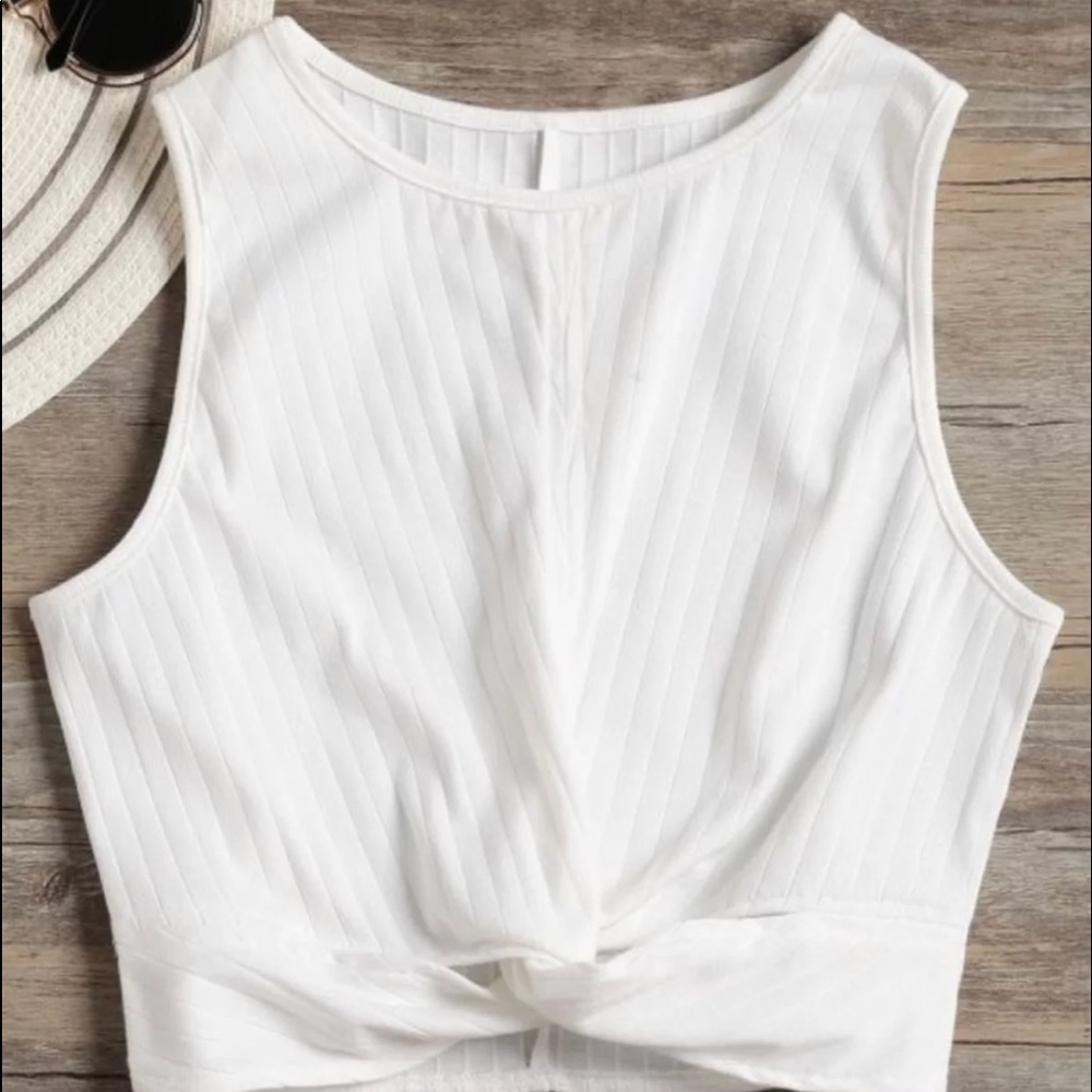 🤩Cross Front Crop Top😎